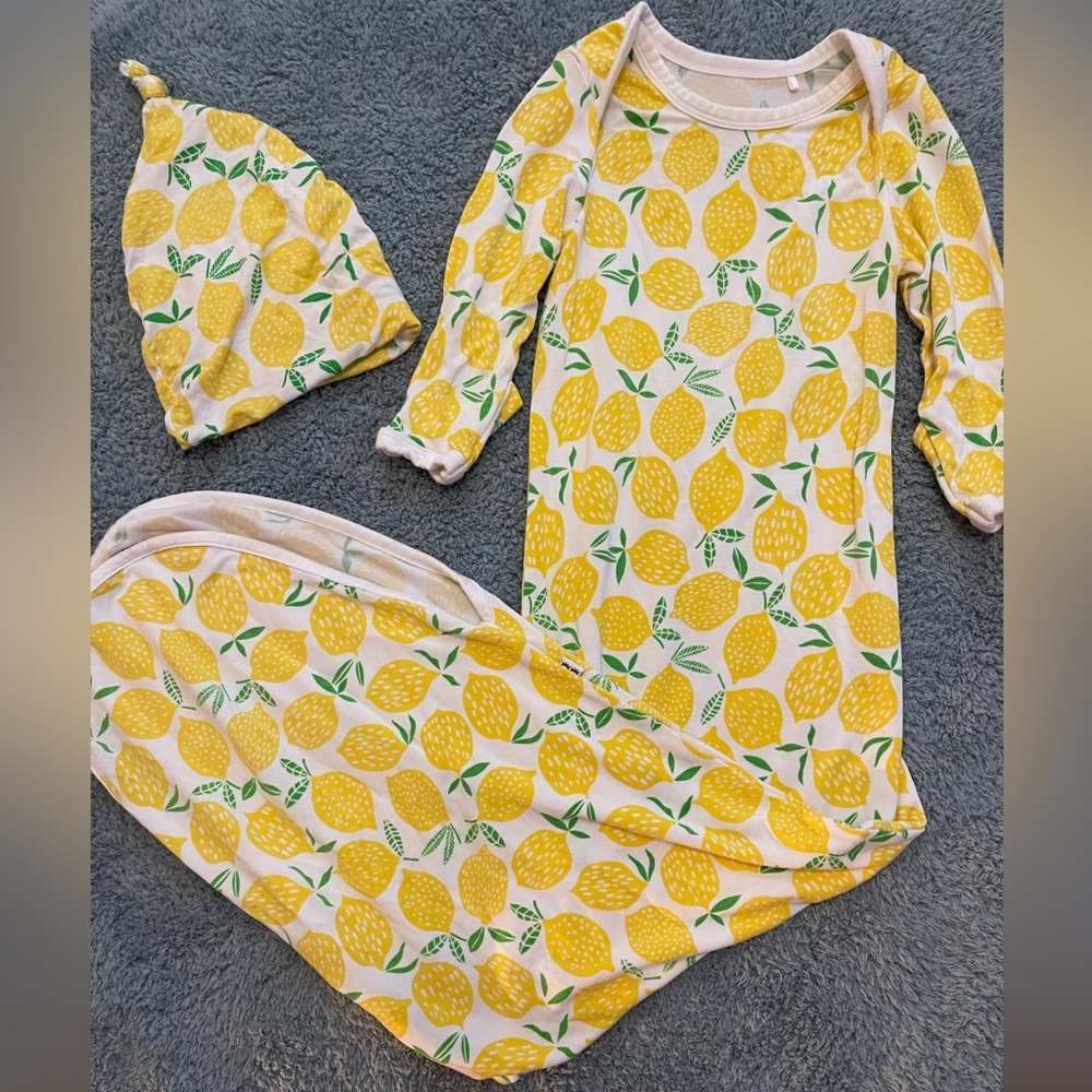Little Sleepies Newborn Lemon 🍋 gown set